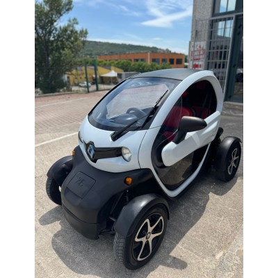 RENAULT TWIZY 80 WHITE...
