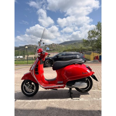 VESPA 300 GTS SUPER - 2025 - 4'100 KM
